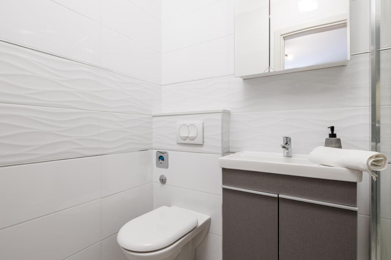 Studio Apartments Fran'S Риека Экстерьер фото